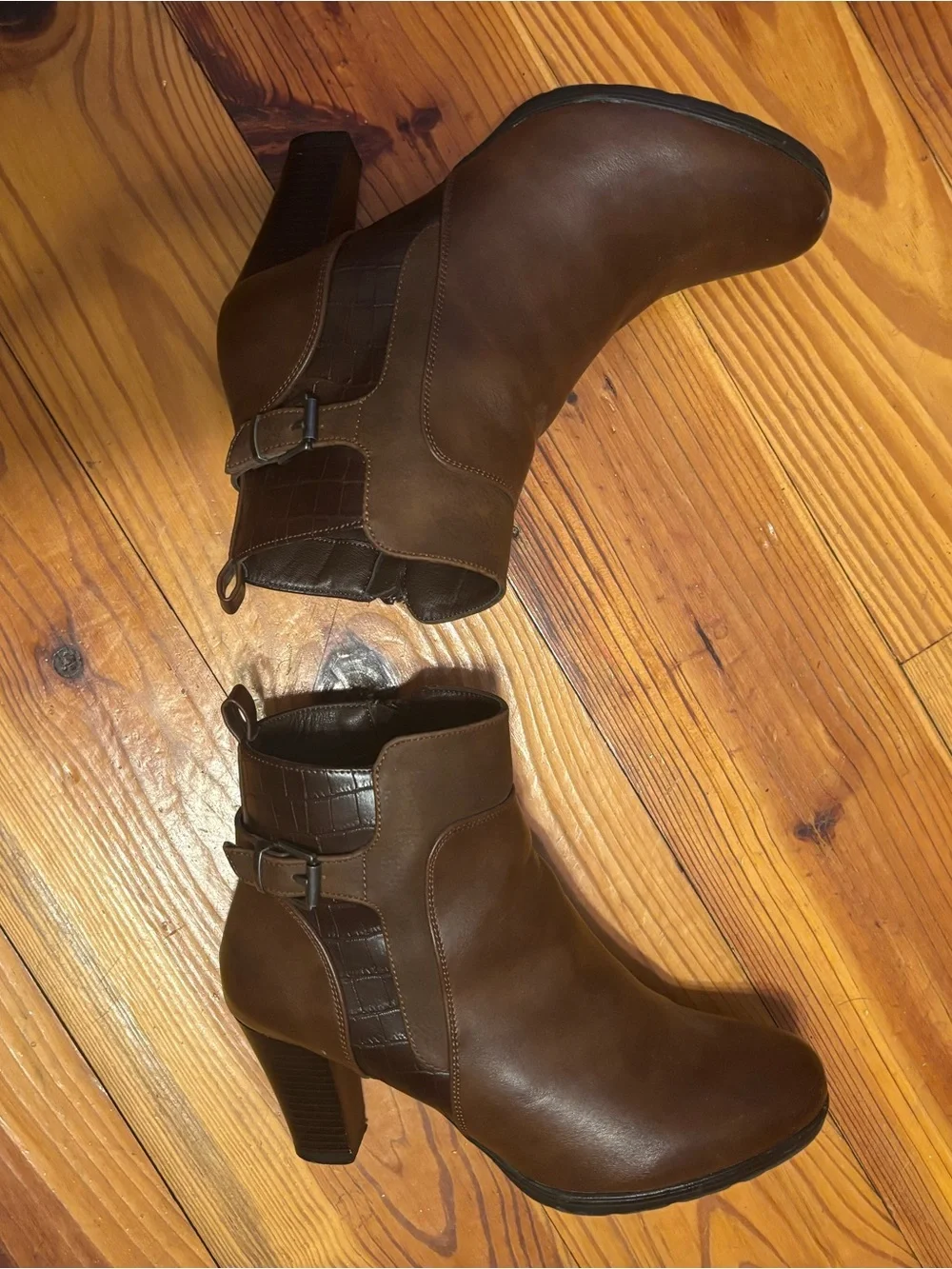 Life Stride Brown Leather Ankle Booties